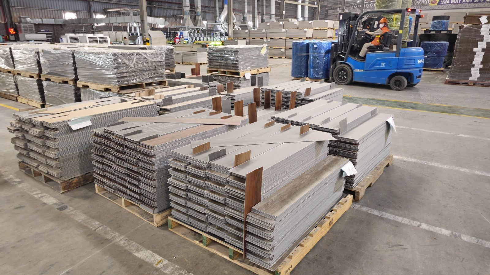 Large scale flooring warehouse showcasing global distribution capabilities